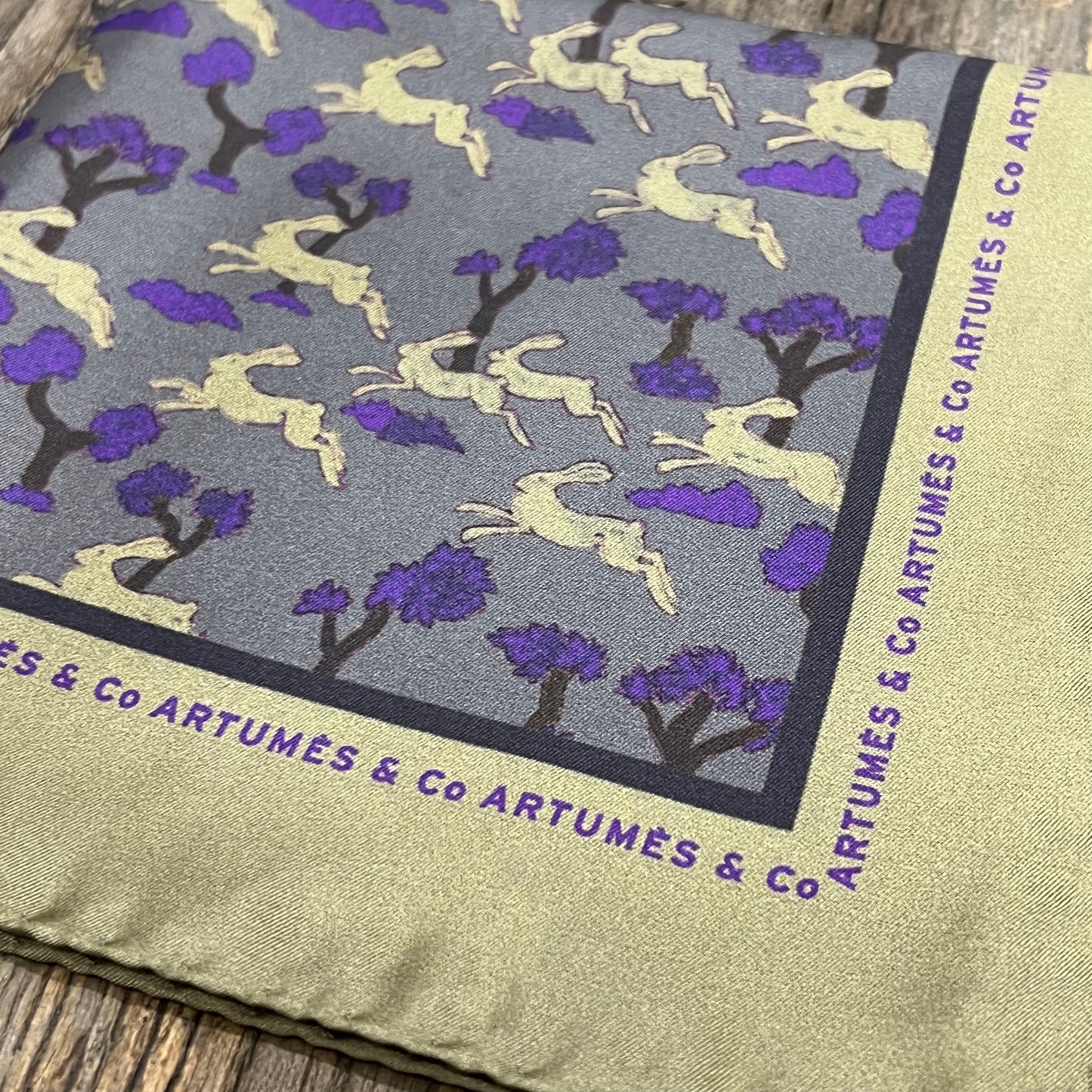 Pochette Soidatour madder imprimé bouquins - taupe kaki